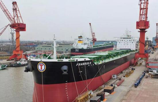 扬子江船业为Tsakos建造两艘82000DWT散货船签字交付
