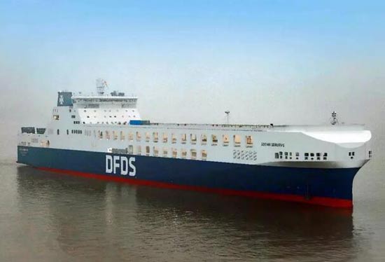 金陵船厂向丹麦船东交付第二艘15500吨货物滚装船