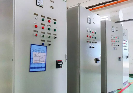 武汉船机平台升降装置电器系统完成装配并通过内检