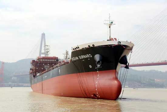 东南造船11000吨油化船MW511-2顺利下水