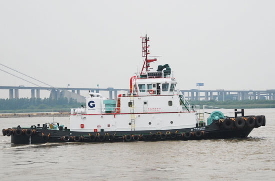 镇江船厂顺利出厂2942kW全回转拖船