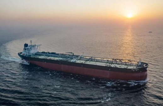 中船重工建造的全球首艘智能超大型油轮海试凯旋