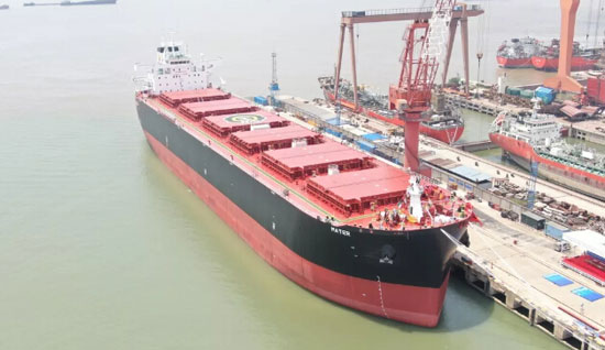 中船澄西交付国内首艘完全自主设计建造的大型木屑船