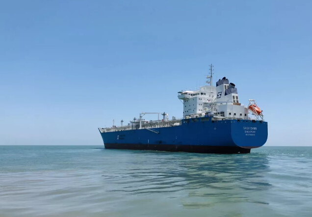 全球首制LNT A-box LNG运输船气试成功