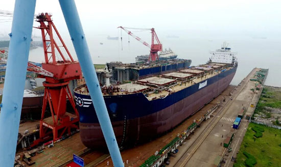 舟山中远海运重工N746创同型船发电机动车最短记录