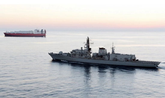 英国将伊朗附近水域船只安保级别升至最高