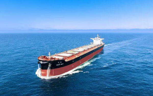 外高桥造船为福茂集团建造18万吨好望角型散货船“旺梅”号顺利命名