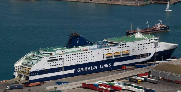 意大利航运巨头Grimaldi对老船进行批量改装，并宣布新造客滚船项目！