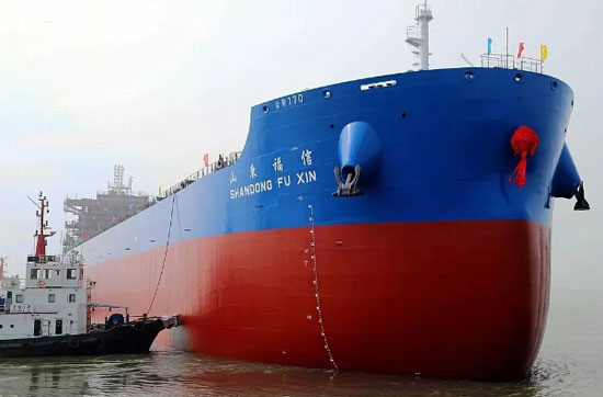 招商工业南京金陵船厂为山东海运建造的第十艘82000吨散货船命名暨交船仪式顺利举行