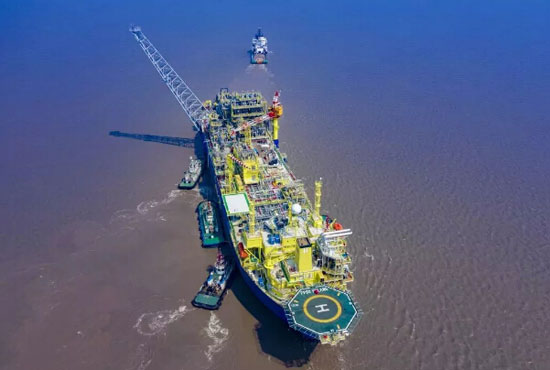 启东中远海运海工交付首个浮式生产储油船改装项目