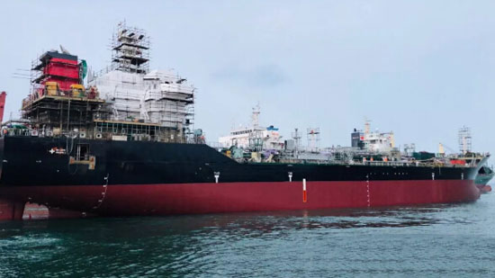 威海三进船业1.1万吨油化船H3024成功下水！