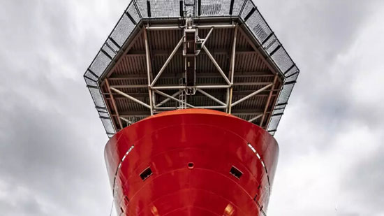 达门完成海工潜水支持船“Deep Arctic”维护保养任务