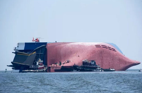 韩国汽滚船“Golden Ray”号倾覆引众议，为何会突然翻船？