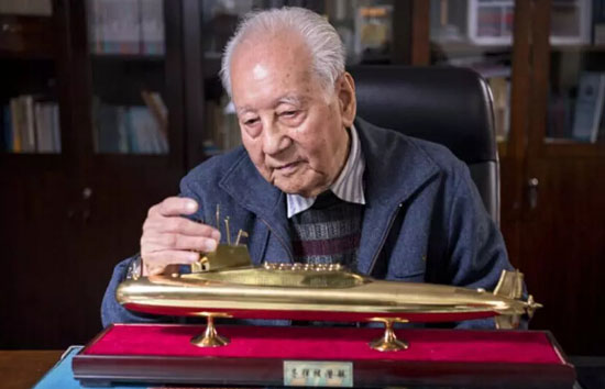中国核潜艇之父黄旭华被授予“共和国勋章”！