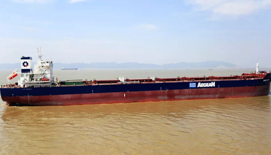 舟山中远海运重工第二艘8.16万吨散货船（N746）圆满完成试航任务