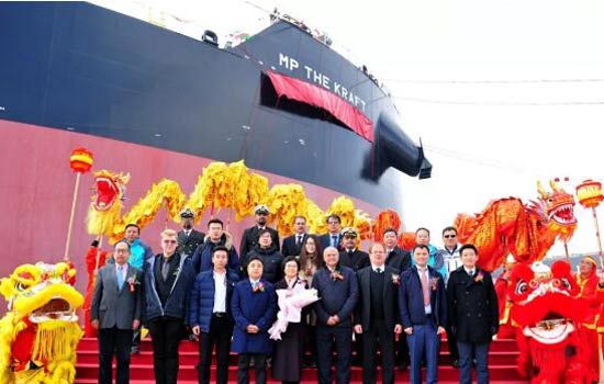 扬子鑫福为Mangrove Partners造首艘208000DWT散货船命名交付