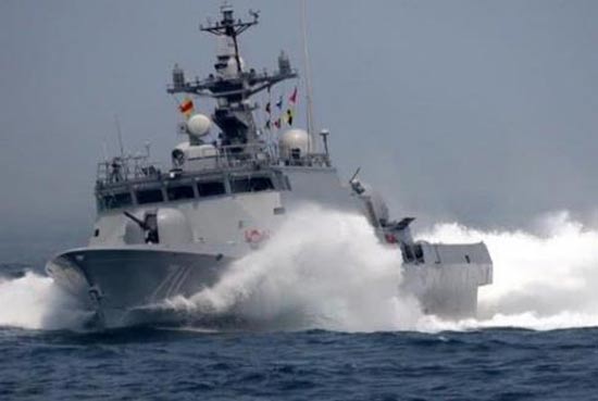 韩国海军巡逻艇海上训练出意外，手榴弹在船上爆炸6人受伤