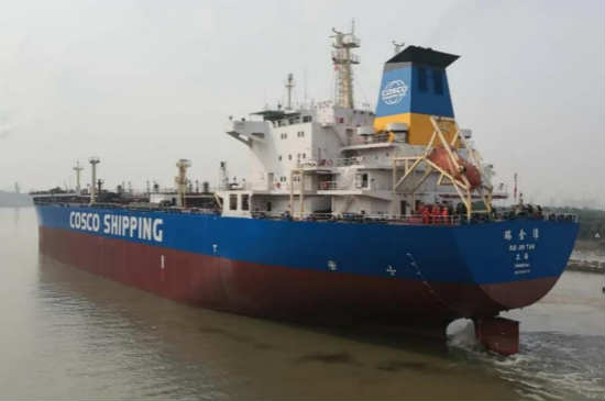 “瑞金潭”轮是中远海运能源运输股份有限公司的一艘13年的油轮