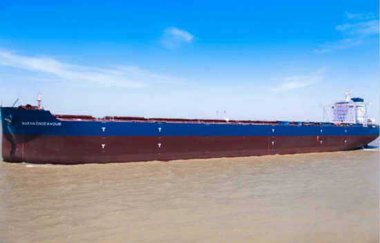 外高桥造船一艘21万吨散货船试航凯旋