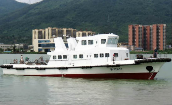 江龙船艇30米级引航交通船顺利下水