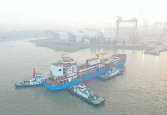 新加坡首艘LNG燃料加注船在南通吉宝船厂下水