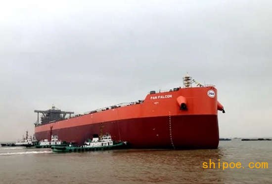 新时代造船两艘208000吨散货船顺利下水