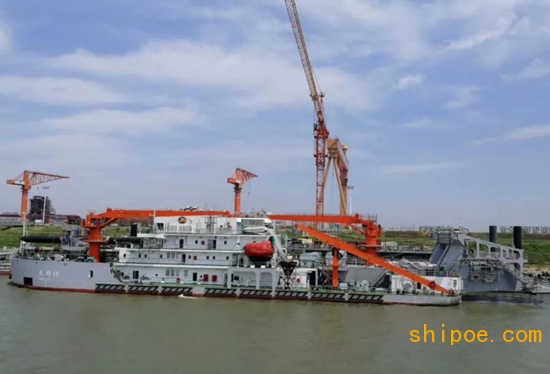 七一一所供货的长江航道局2000方挖泥船圆满完成清水试验