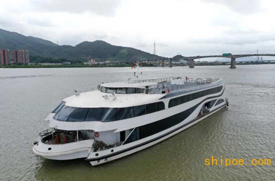 钱塘江最大柴电绿色动力观光游船—“梦航”号成功试航