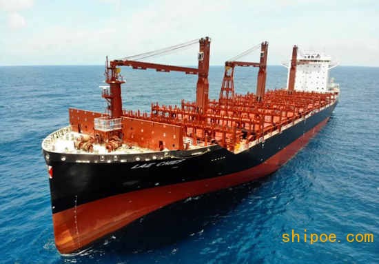 黄埔文冲为新加坡太古公司建造2750TEU集装箱系列船首制船完成海试
