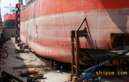 逆势而上，上半年中国修船业绩大增逾六成