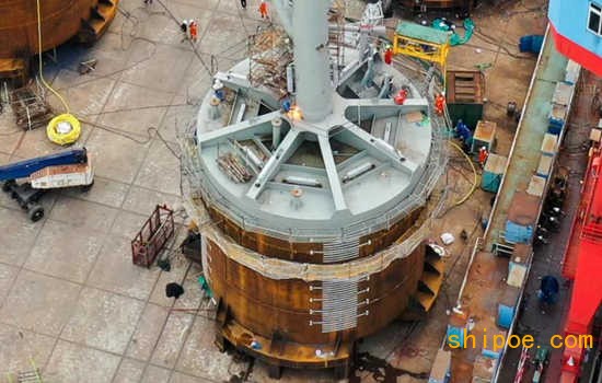 广船国际建造国内首个吸力筒风机基础交运