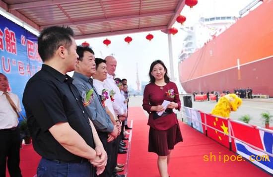 扬子江船业为KLAVENESS建造第四艘83500DWT化学品组合船命名交付