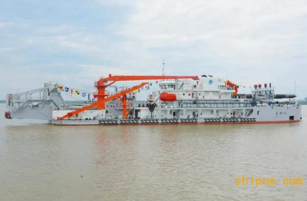 2000方挖泥船“长狮15”是武船集团为长江航道局建造的第三艘2000方挖泥船