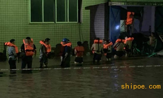 厂房进水超1米！中国船舶川船重工全力抗洪！