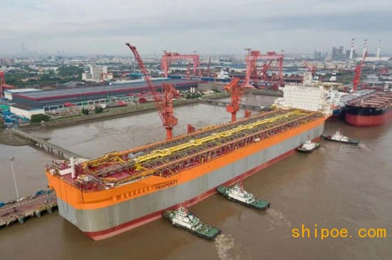 又一艘世界独创“通用型”海上浮式生产储油船在上海签字交付