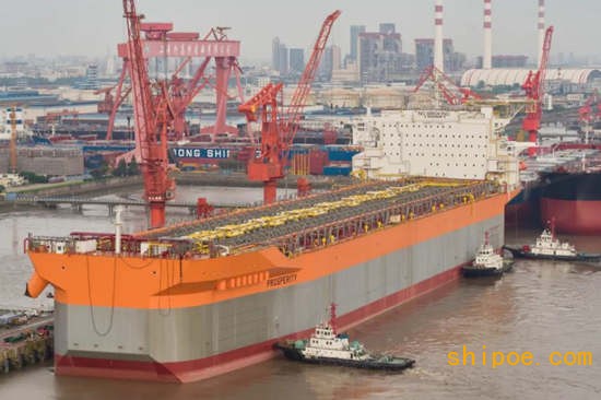 又一艘世界独创“通用型”海上浮式生产储油船在上海签字交付