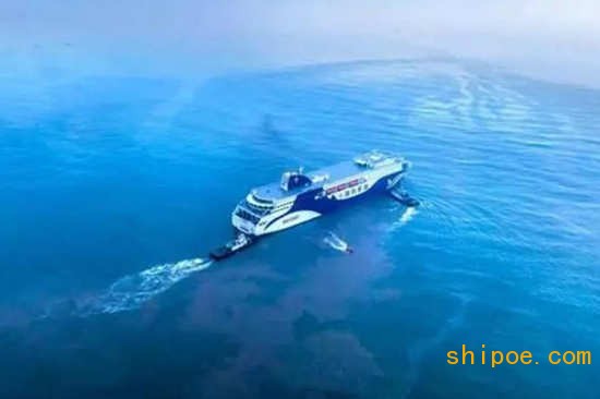 黄海造船大型豪华客滚船“中华富强”号开始试航