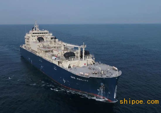 全球最大18600立方米LNG加注船荣获工博会金奖