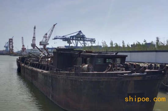 百吨货船被船员以废钢铁价盗卖 长航上海公安破获特大船舶被盗案