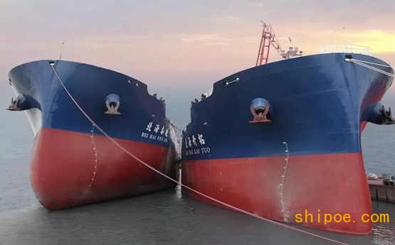 广船国际为北海船务建造6.5万吨级原油船3号船签字交付