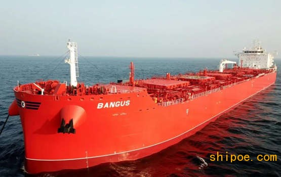 扬子江船业为KLAVENESS建造第五艘83500DWT化学品组合船命名交付