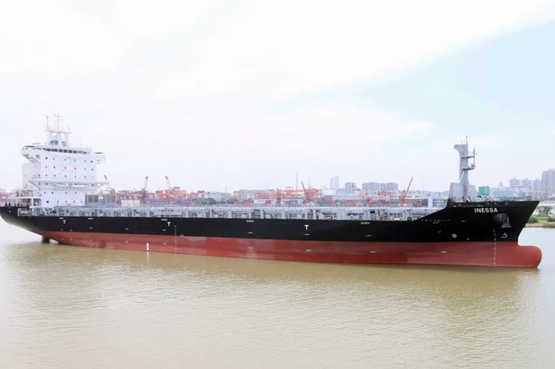 广东中远海运重工建造的第七艘1750TEU集装箱系列船