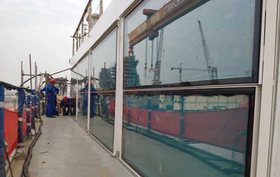 招商工业极地探险邮轮完成国内首次船用法式阳台门安装