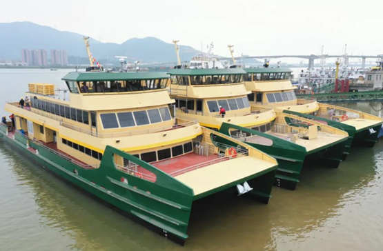 江龙船艇成功交付悉尼市批量35米全铝合金渡轮