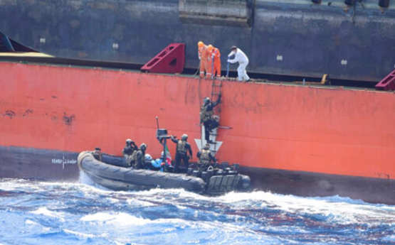 “振华7号”商船中国籍船员遭海盗袭击后受伤