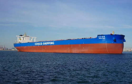 新港船舶重工32.5万吨矿砂船试航凯旋