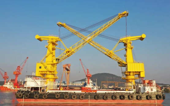 航通船业建造的65m吊杆驳船顺利交付