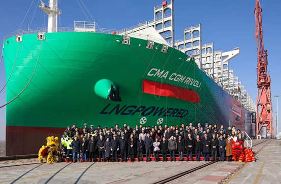 沪东中华建成第3艘23000TEU双燃料集装箱船