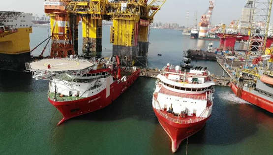 中海油服船舶拖带“深海一号”，正式启航 