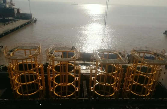 中交一航启东H1#/H2#海上风电项目首批套笼在华滋能源首发